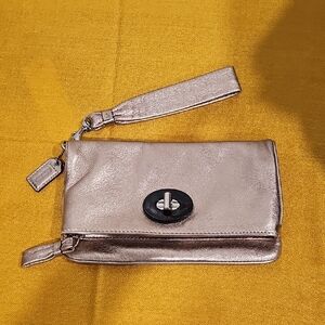 Coach Rose Gold Metallic Clutch Wristlet J0869-42179 MSRP $179 EUC
